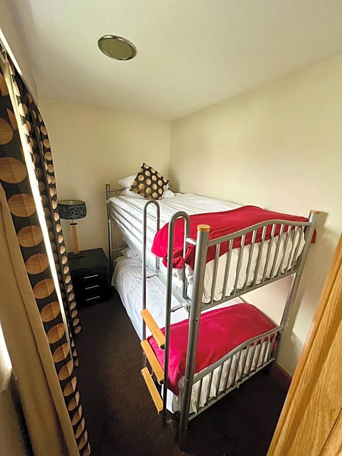 Inn On The Prom At The Fernlea Hotel