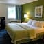 Days Inn & Suites by Wyndham Bridgeport - Clarksburg