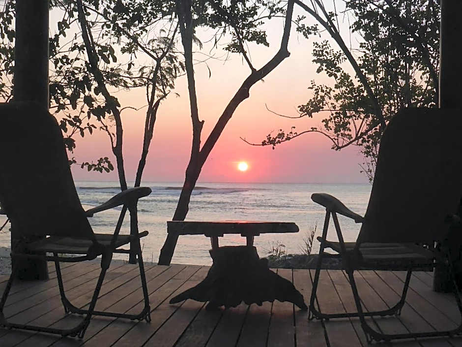 Castaway Surf Retreat