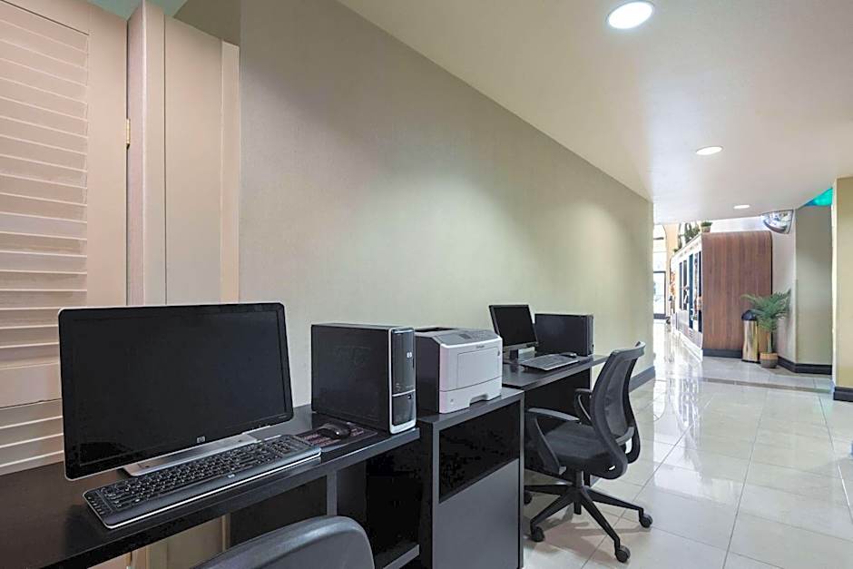 Hotel Marguerite, Trademark Collection by Wyndham