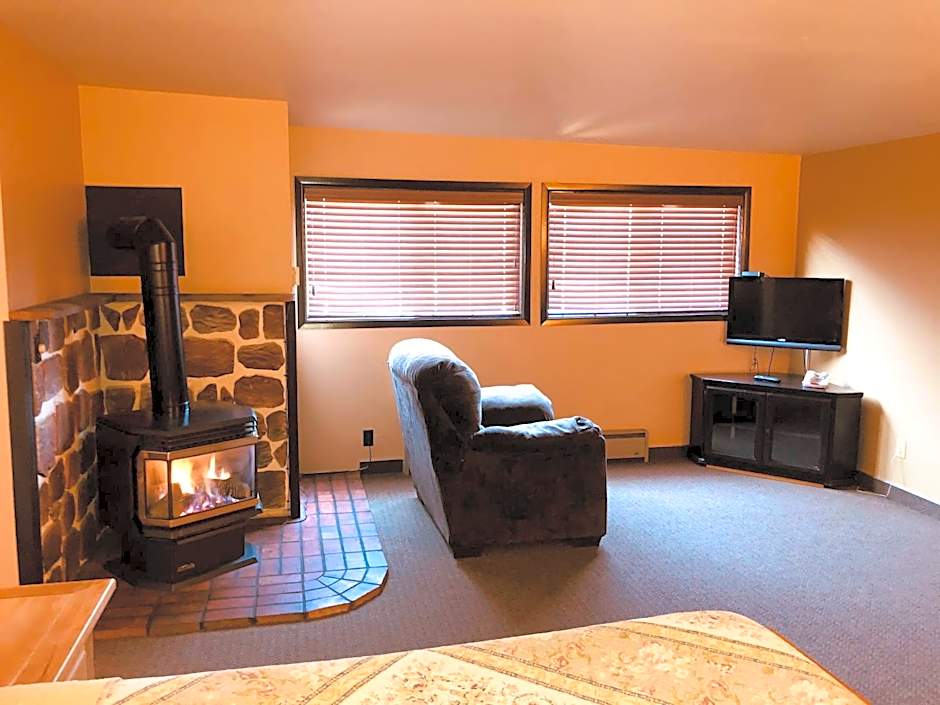 Glenwood Springs Cedar Lodge