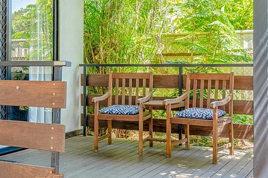 Emerald Motel Apartments