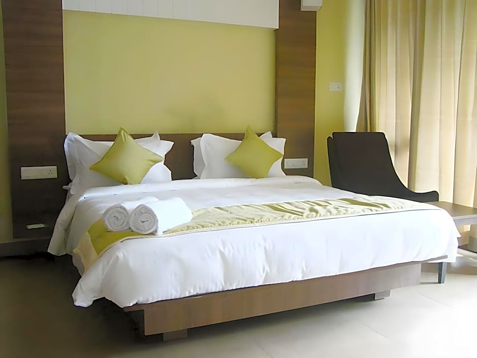 The Mountain Courtyard