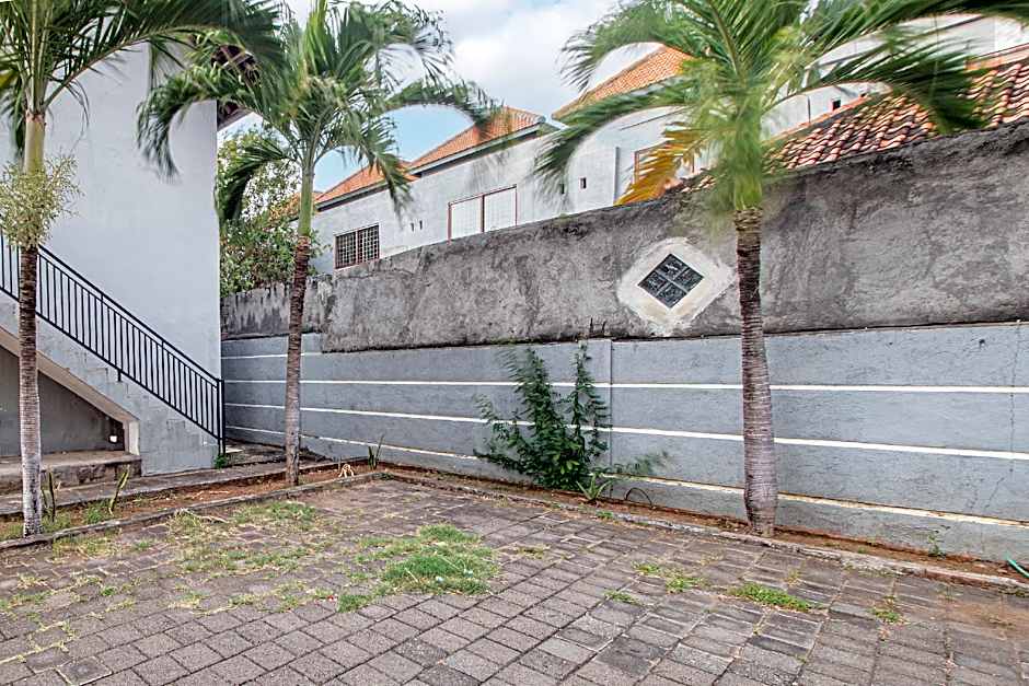 OYO Life 93504 Kost Krisna