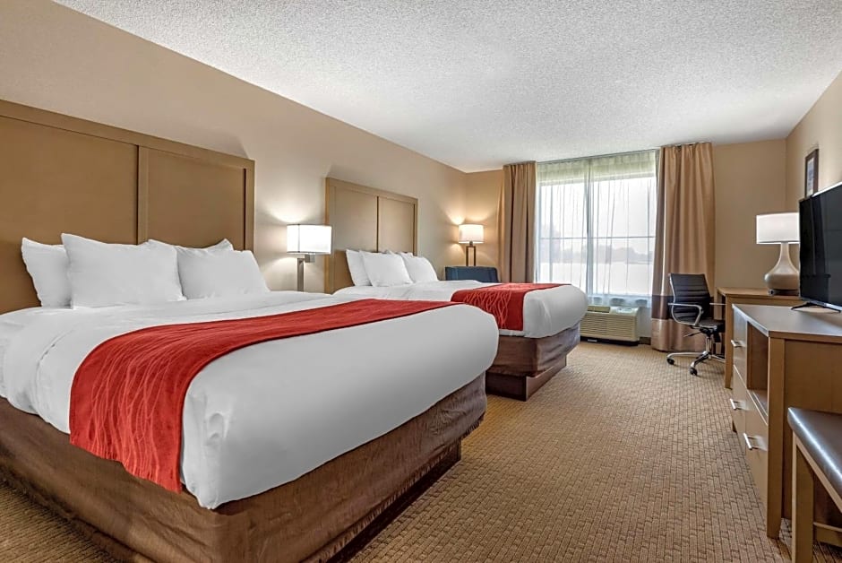 Comfort Inn & Suites Farmington - Victor