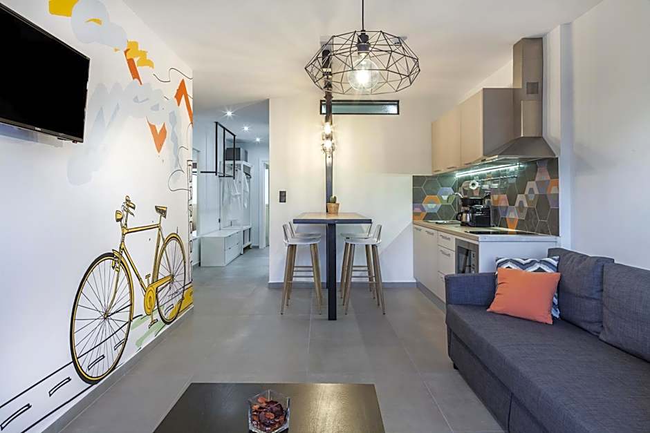 The Athenians Modern Apartments