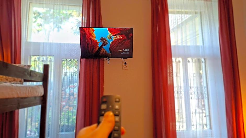 GoodMo Budapest Smart Rooms