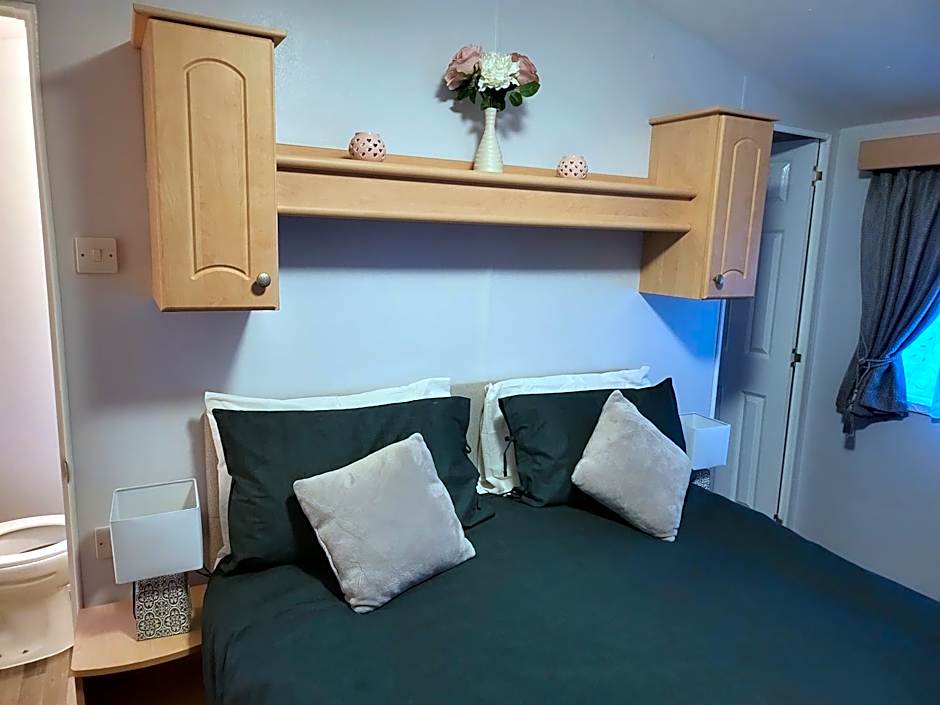 Vacation Escape - Valley Farm -Clacton-on-sea - Holiday Park