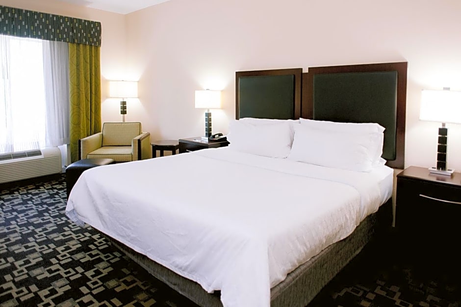 Holiday Inn Express Hotel & Suites Raleigh Sw - At Nc State