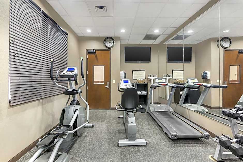 Best Western Plus Williston Hotel & Suites