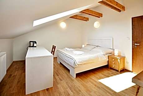 Triple Room with Private Bathroom