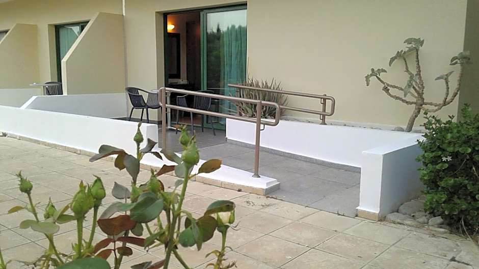 Natura Beach Hotel And Villas