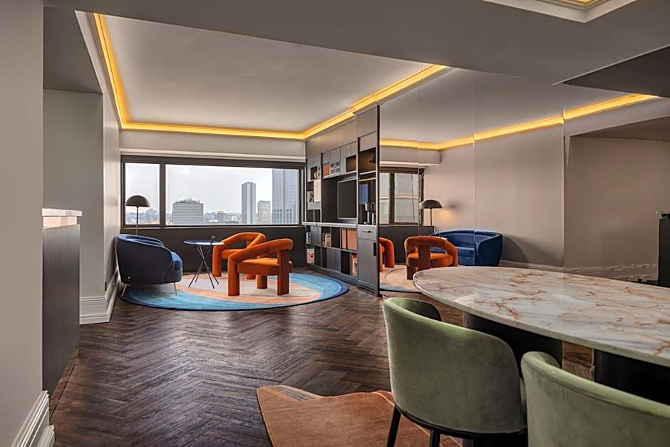 Cardo Brussels, Autograph Collection