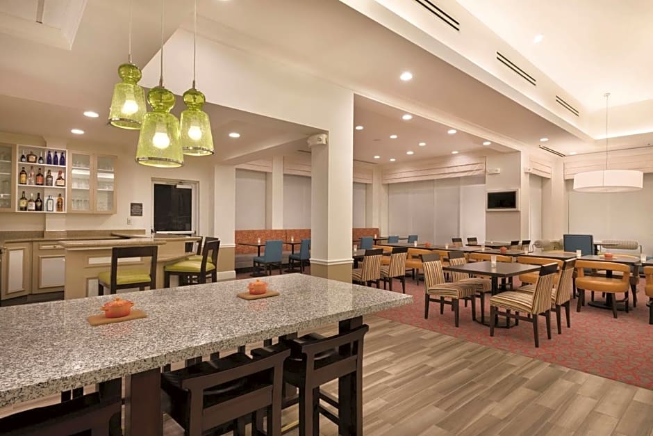 Hilton Garden Inn Akron-Canton Airport