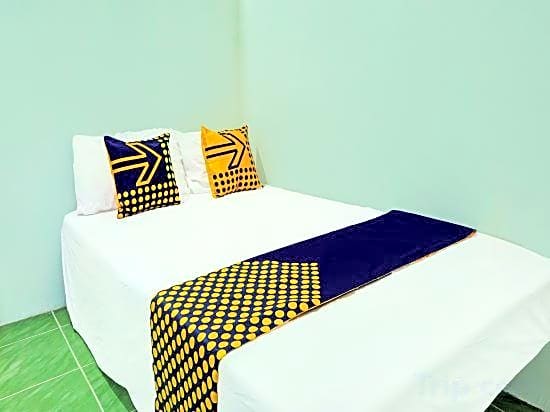 OYO Life 92222 Sahabat Kost Syariah Pacitan