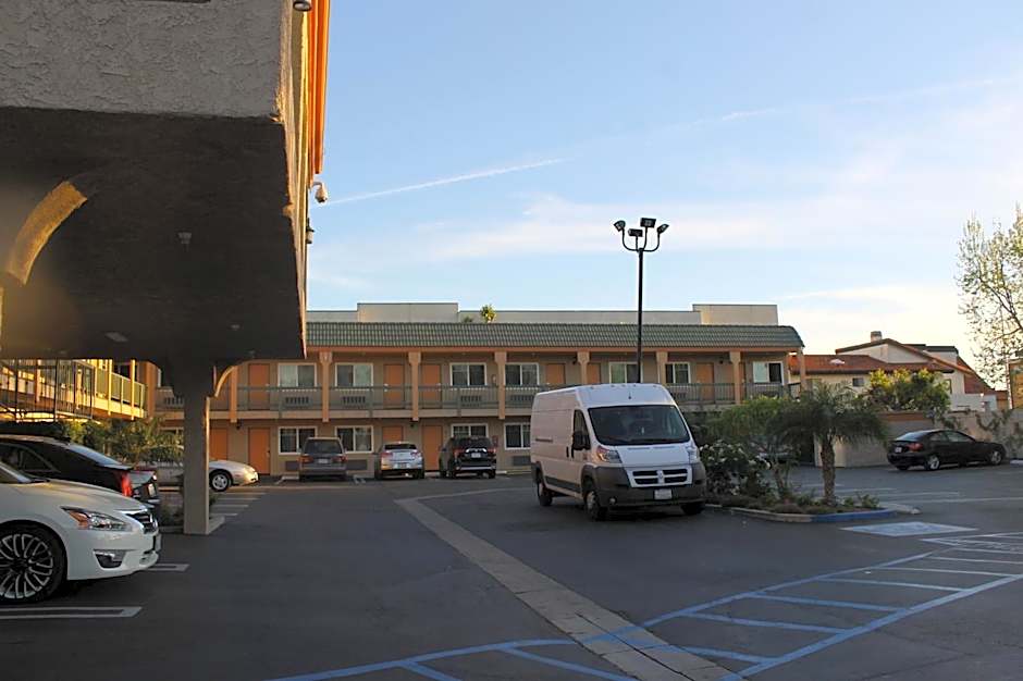 El Rancho Inn