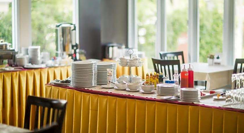Excella Hotel