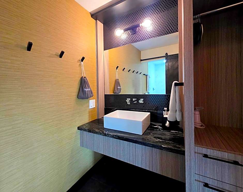 Mahala - 21 and Over - A Town & Desert Boutique Hotel