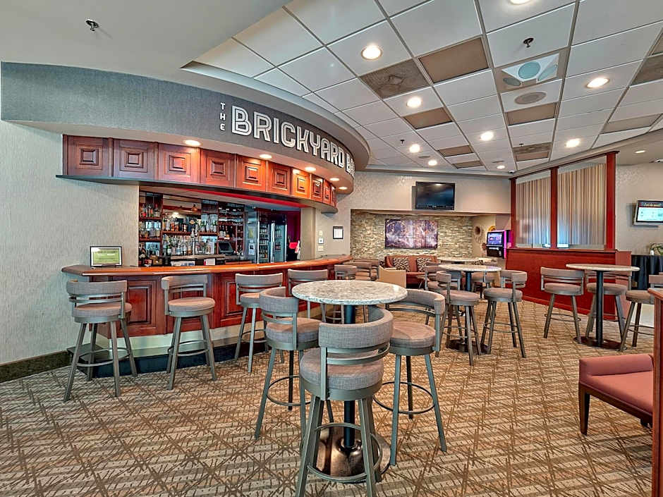 DoubleTree By Hilton Hotel Bloomington