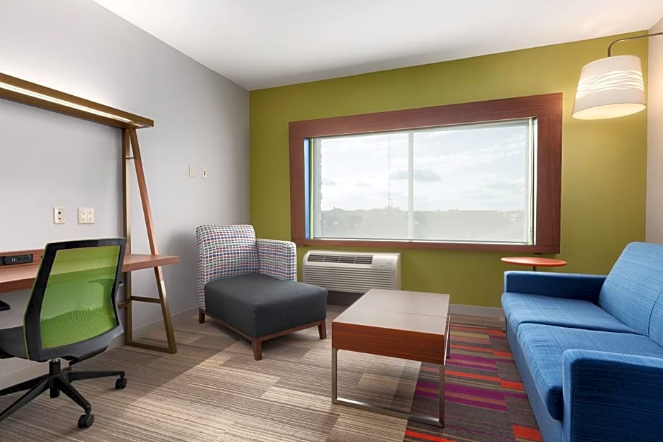 Holiday Inn Express & Suites Edinburg- Mcallen Area, an IHG Hotel