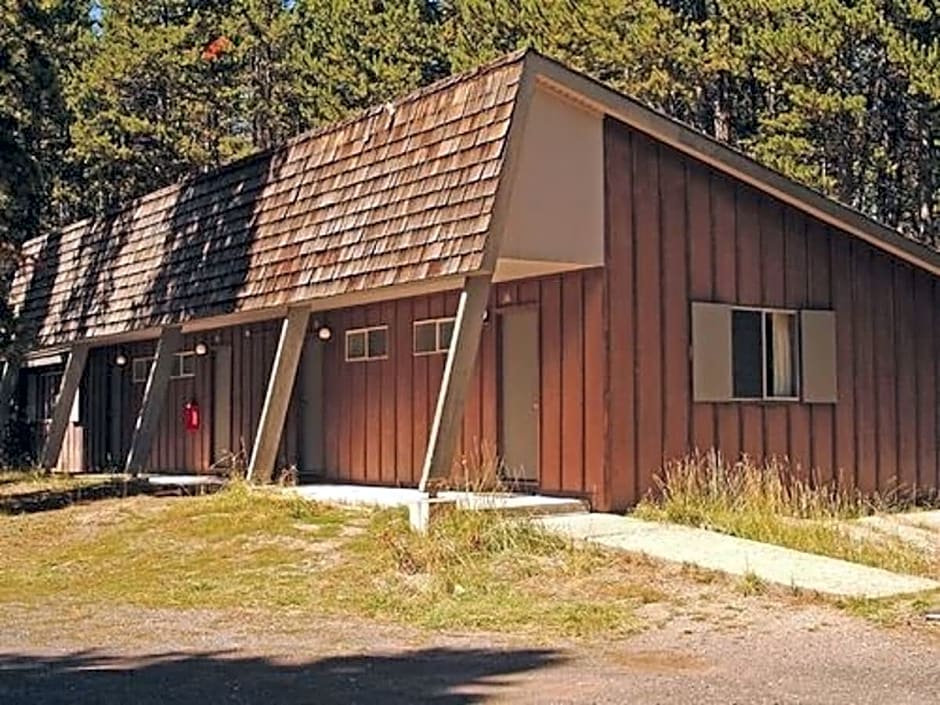 Lake Lodge Cabins