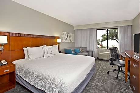 King Room with Sofa Bed and Gulf View