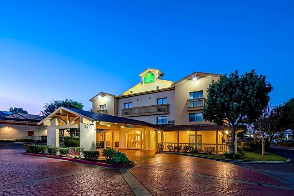 La Quinta Inn & Suites by Wyndham Irvine Spectrum