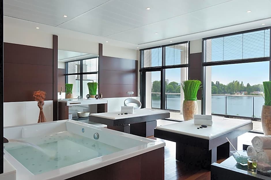 Hotel Barriere le Grand Hotel Enghien-les-Bains