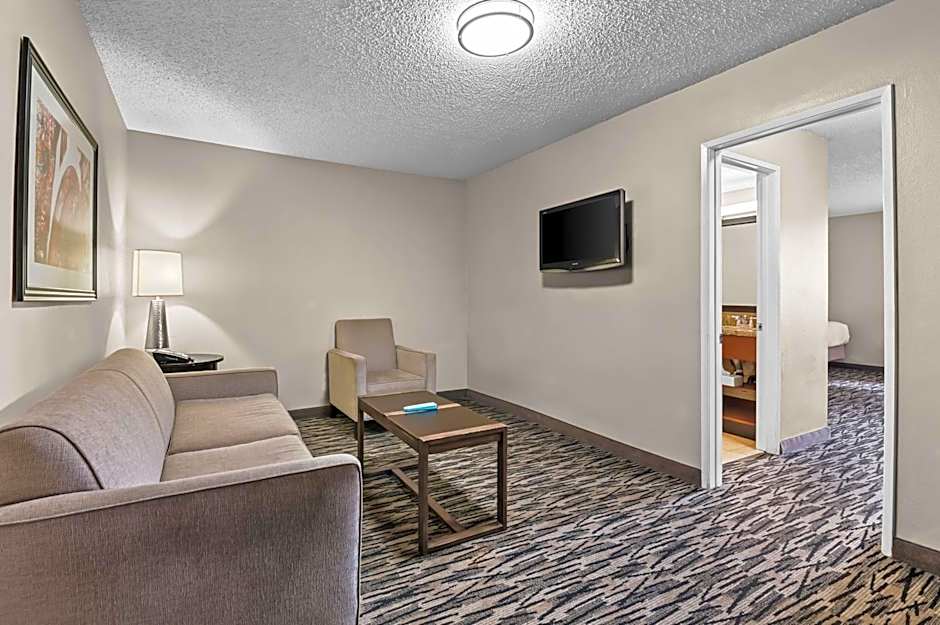 Best Western Los Alamitos Inn And Suites