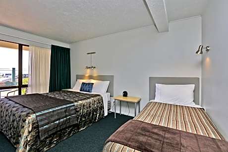 Twin Studio with cooking facilities - Ground Floor