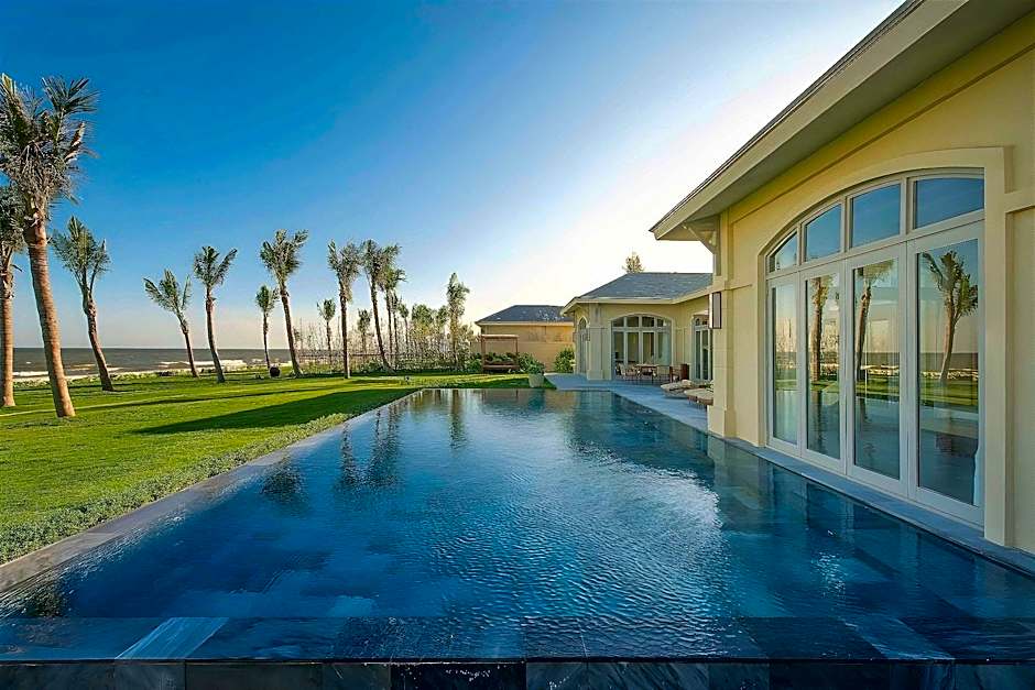 FLC Luxury Hotel Samson
