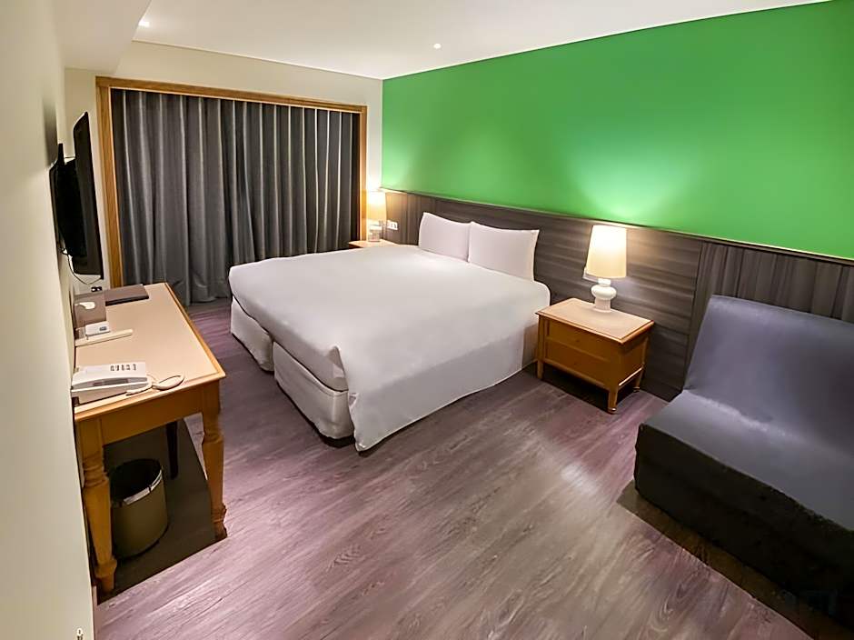 Green World Triplebeds