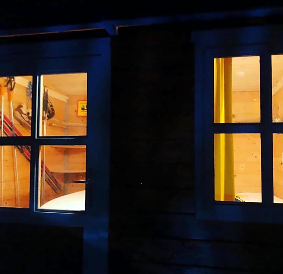 HafenTraum IndoorCampingHostel