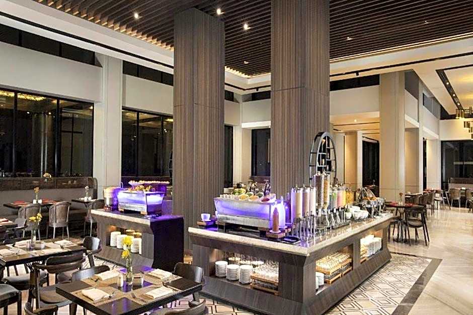 Hotel Santika Premiere Padang