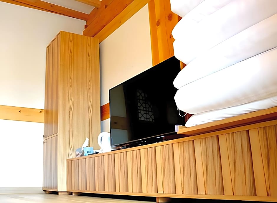 Hwangnamkwan Hanok Guesthouse