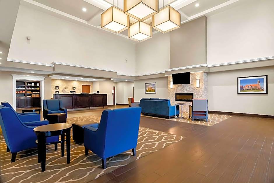 Comfort Suites Rensselaer near Fair Oaks