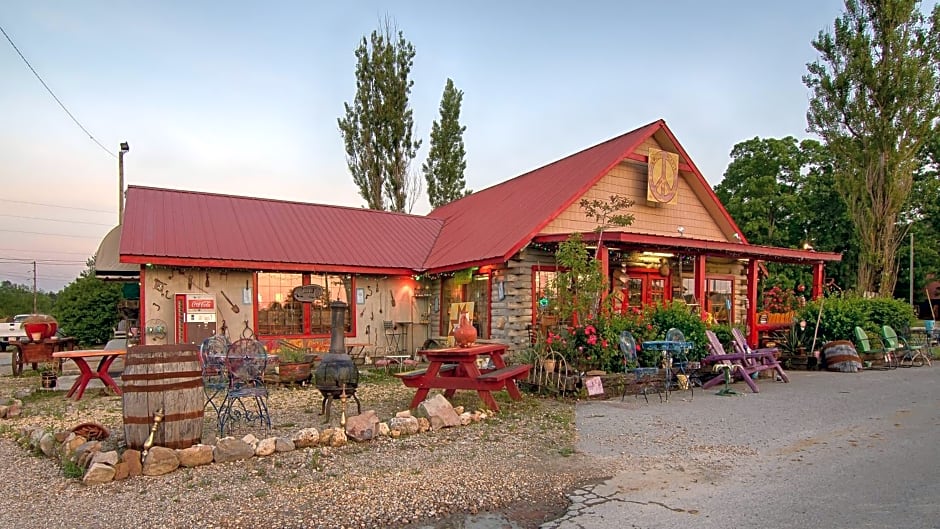 The Smoke House Lodge and Cabins
