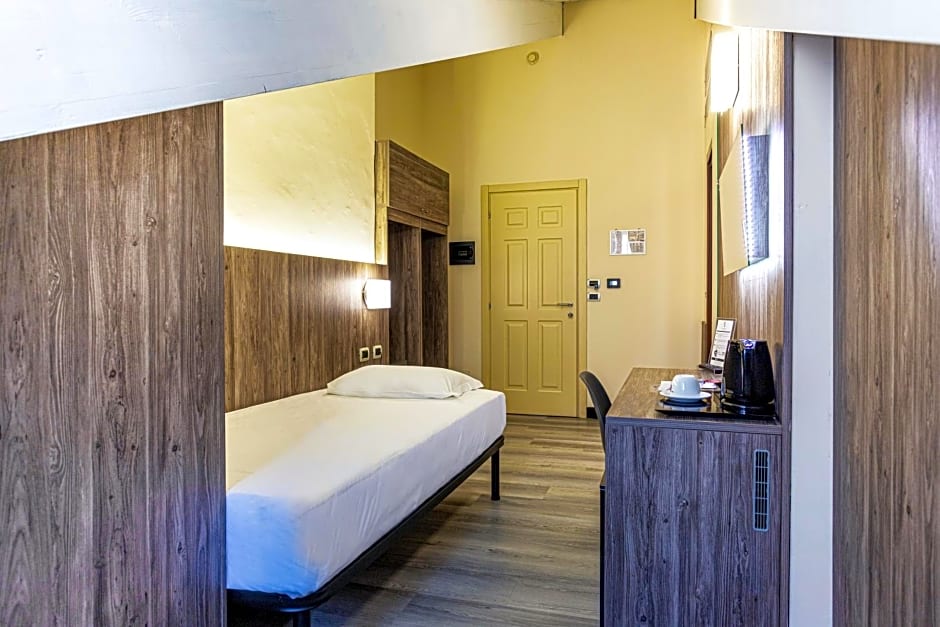 Hotel Urbani