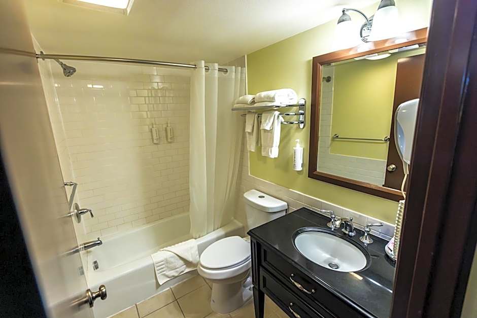 The Mammoth Creek Inn