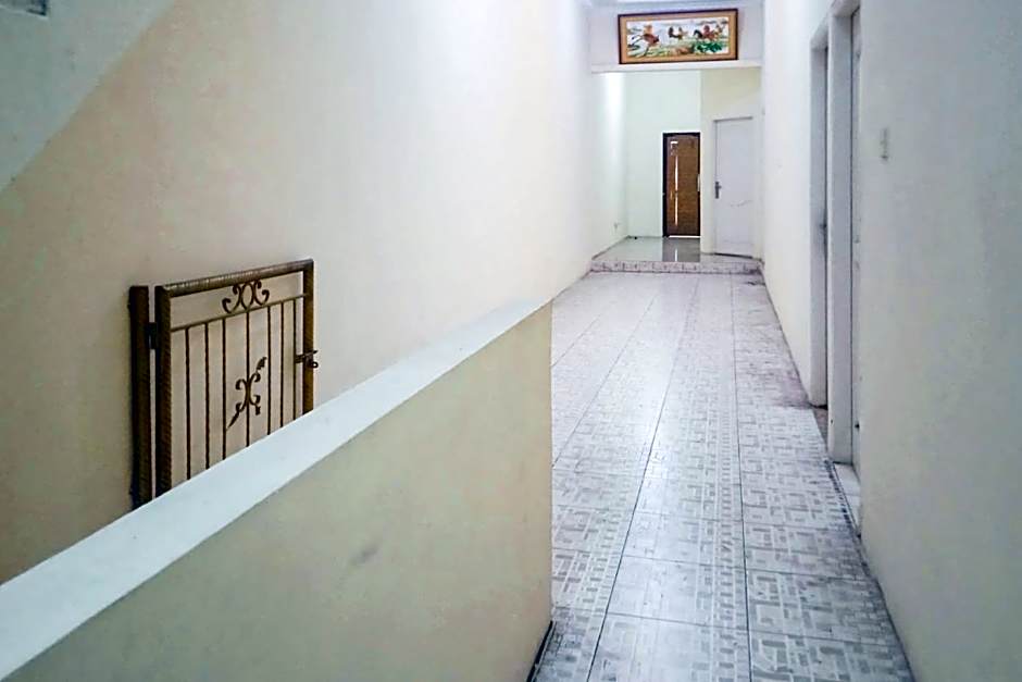 Makaliwe Mitra RedDoorz