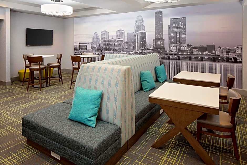 Hampton Inn Louisville Downtown
