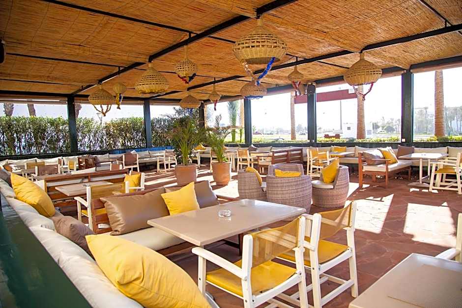 Borjs Hotel Suites & SPA