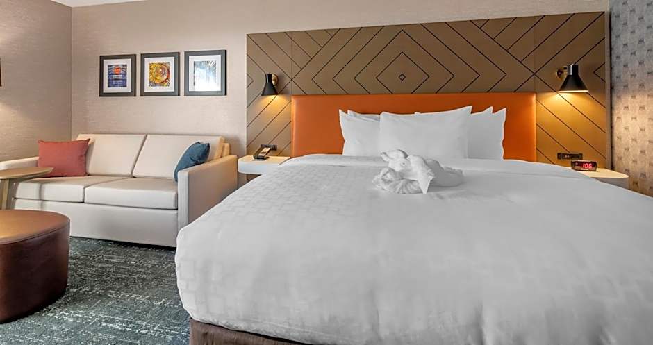 Clarion Inn