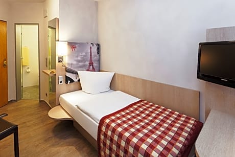 Standard Room 1 Double Bed