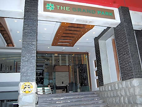 The Grand Park Hotel