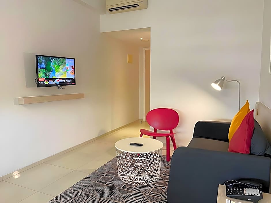 Zuri Express Mangga Dua