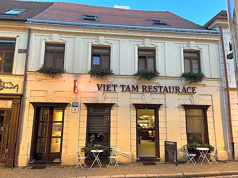 VT6 House & Restaurant