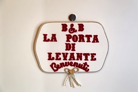 B&B La Porta di Levante