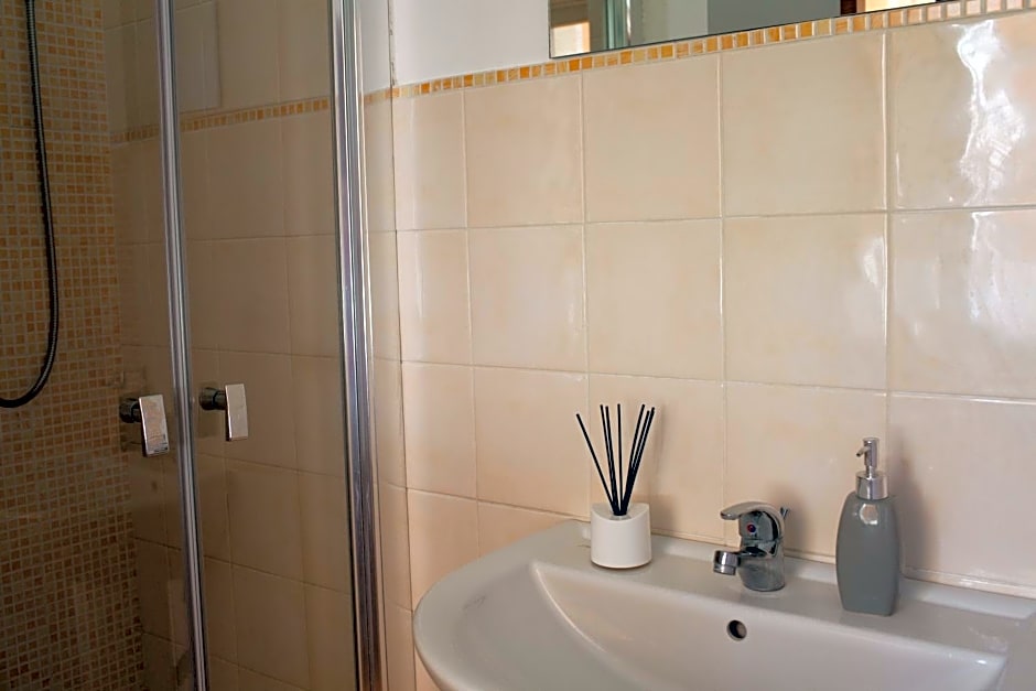 Area12 B&B – Trapani, CA