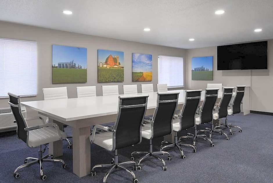 Baymont by Wyndham Davenport